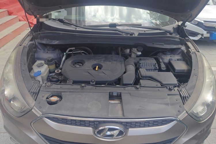 Used Hyundai ix35 2012 2.0L Automatic Two-Wheel Drive Elite Edition GLS Engine Bay