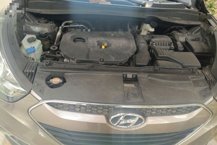 Used Hyundai ix35 2012 2.0L Automatic Two-Wheel Drive Elite Edition GLS Engine Bay