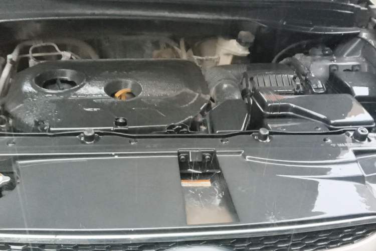 Used Hyundai ix35 2012 2.0L Automatic Two-Wheel Drive New Edition GL Engine Bay