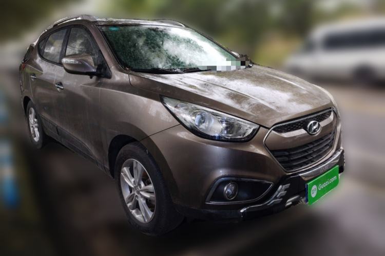 Used Hyundai ix35 2012 2.0L Automatic Two-Wheel Drive Elite Edition GLS Front Right 45 Deg