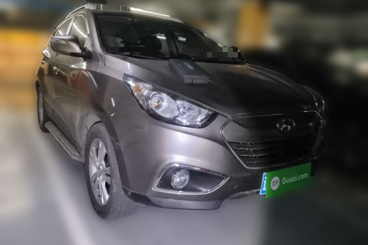 Used Hyundai ix35 2012 2.0L Automatic Two-Wheel Drive Elite Edition GLS Front Right 45 Deg