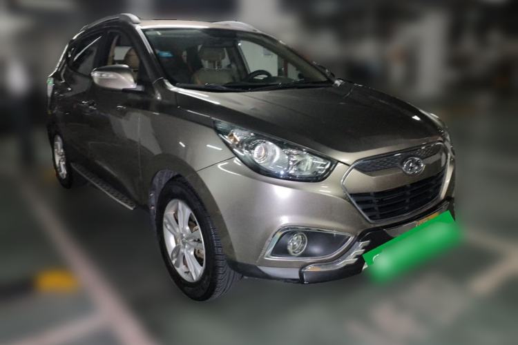 Used Hyundai ix35 2012 2.0L Automatic Two-Wheel Drive Elite Edition GLS Front Right 45 Deg