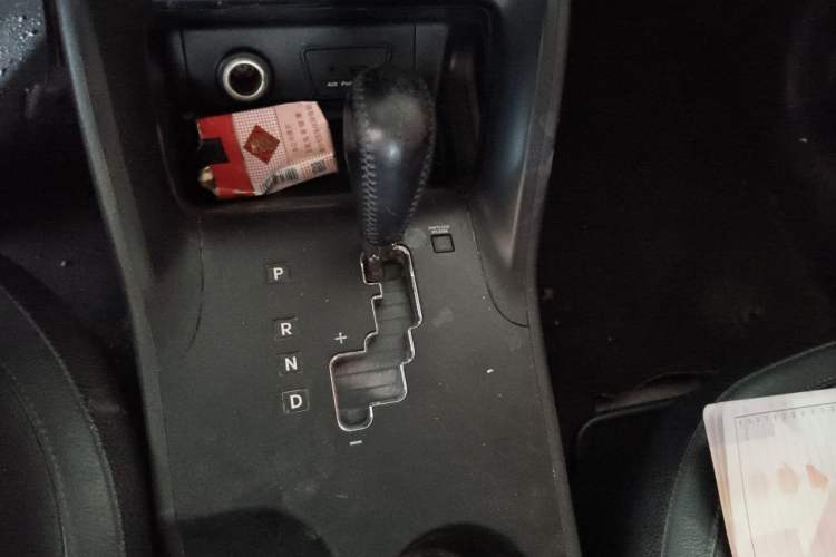 Used Hyundai ix35 2012 2.0L Automatic Two-Wheel Drive Elite Edition GLS Gear Lever