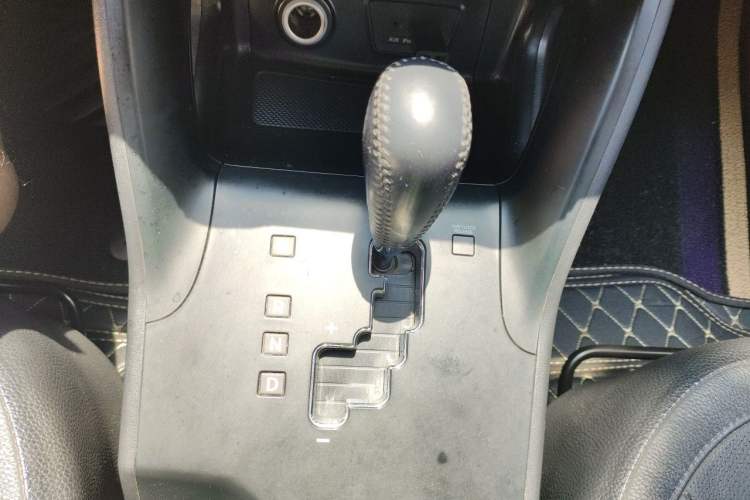 Used Hyundai ix35 2012 2.0L Automatic Two-Wheel Drive Elite Edition GLS Gear Lever