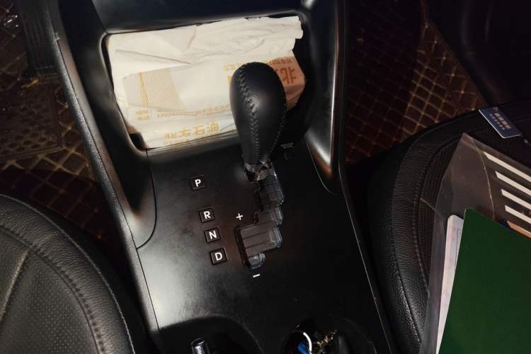 Used Hyundai ix35 2012 2.0L Automatic Two-Wheel Drive Elite Edition GLS Gear Lever