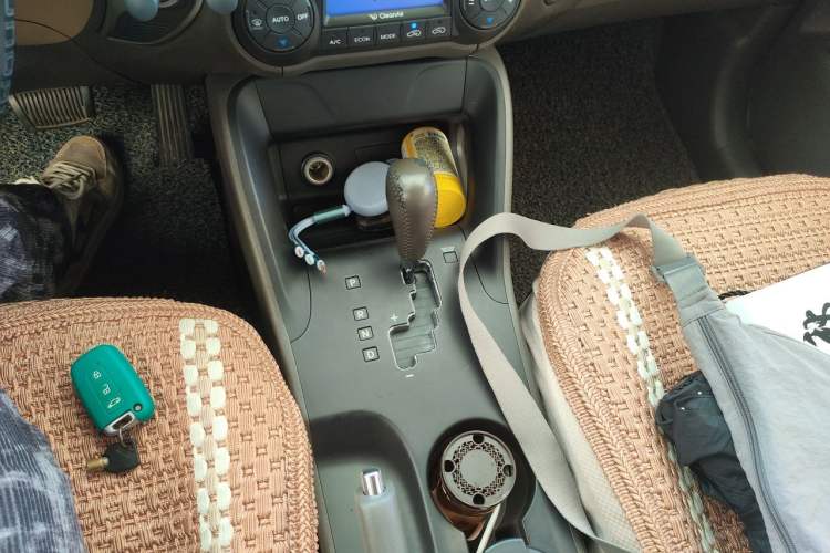 Used Hyundai ix35 2012 2.0L Automatic Two-Wheel Drive Elite Edition GLS Gear Lever