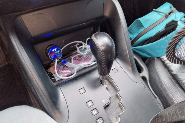 Used Hyundai ix35 2012 2.0L Automatic Two-Wheel Drive Elite Edition GLS Gear Lever
