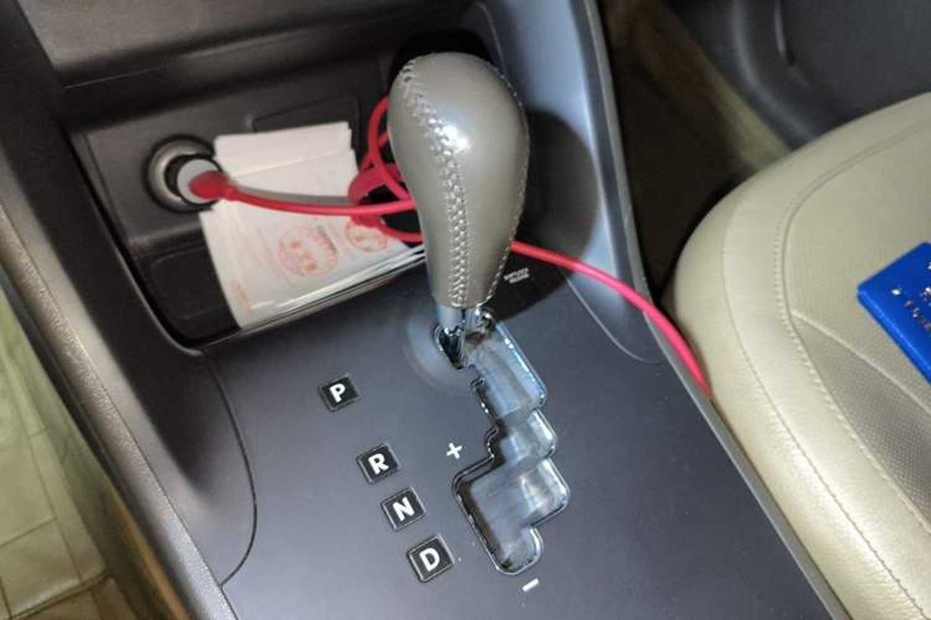 Used Hyundai ix35 2012 2.0L Automatic Two-Wheel Drive Elite Edition GLS Gear Lever