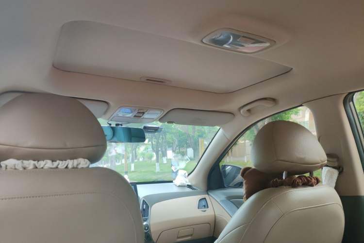 Used Hyundai ix35 2012 2.0L Automatic Two-Wheel Drive Elite Edition GLS Headliner