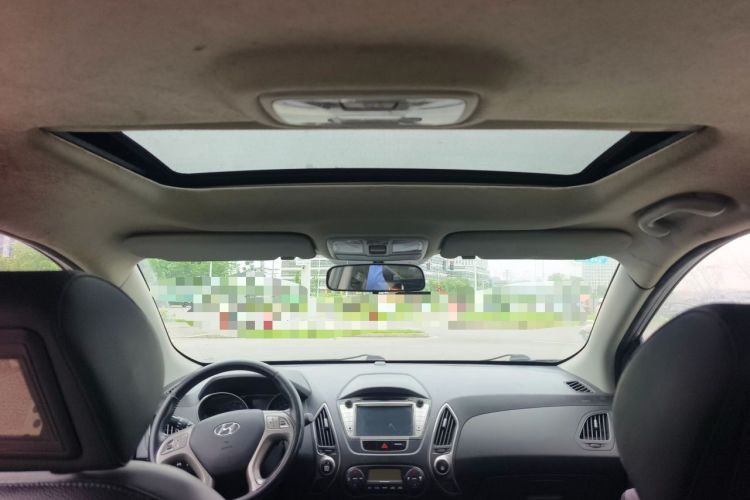 Used Hyundai ix35 2012 2.0L Automatic Two-Wheel Drive Elite Edition GLS Headliner