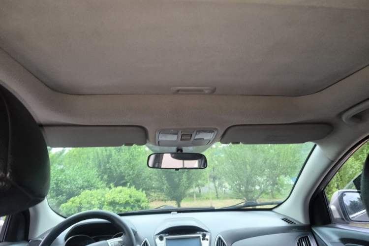 Used Hyundai ix35 2012 2.0L Automatic Two-Wheel Drive Elite Edition GLS Headliner