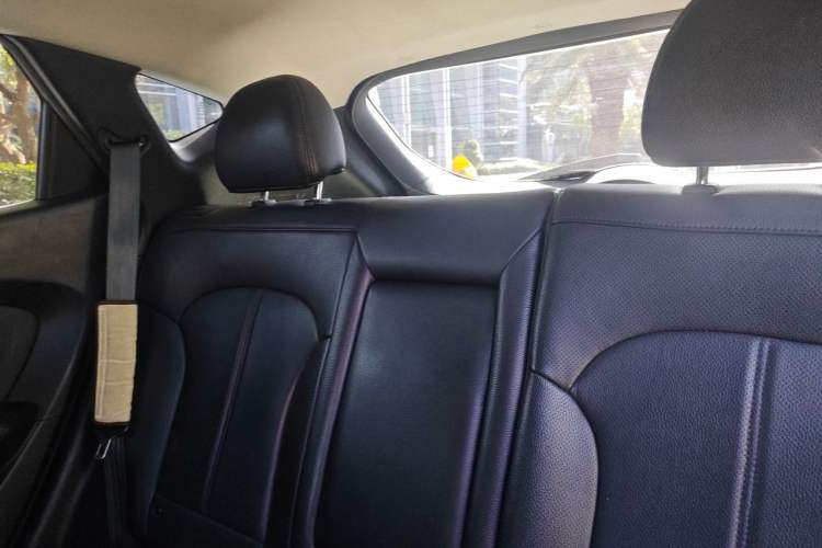 Used Hyundai ix35 2012 2.0L Automatic Two-Wheel Drive Elite Edition GLS Headliner