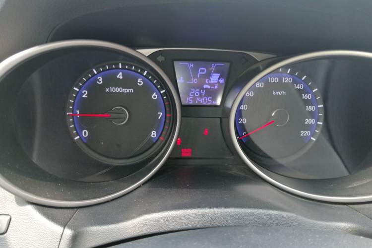 Used Hyundai ix35 2012 2.0L Automatic Two-Wheel Drive Elite Edition GLS Instrument Cluster