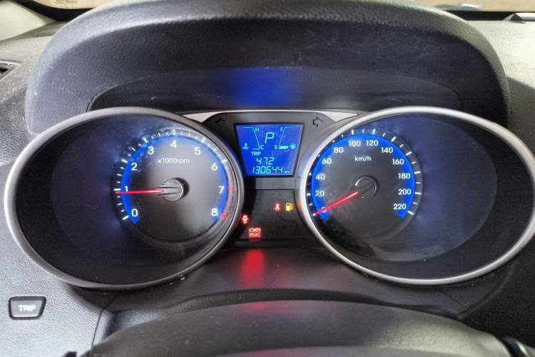 Used Hyundai ix35 2012 2.0L Automatic Two-Wheel Drive Elite Edition GLS Instrument Cluster