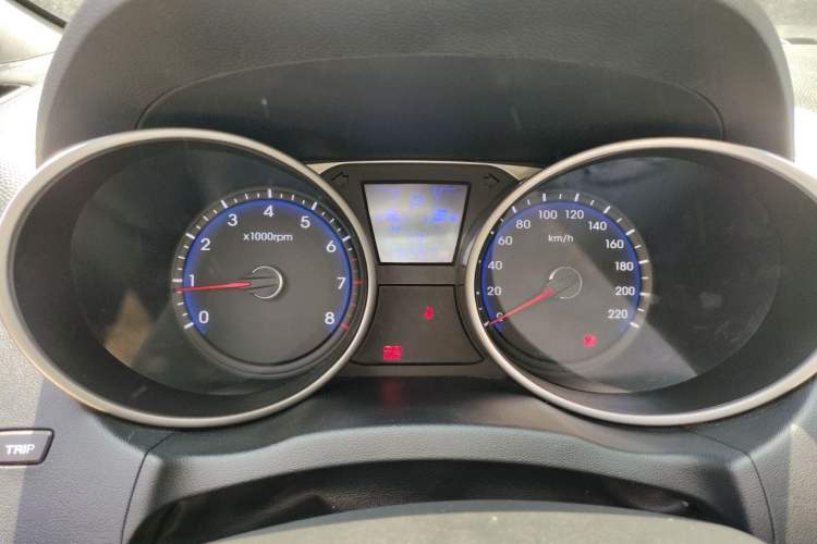 Used Hyundai ix35 2012 2.0L Automatic Two-Wheel Drive Elite Edition GLS Instrument Cluster