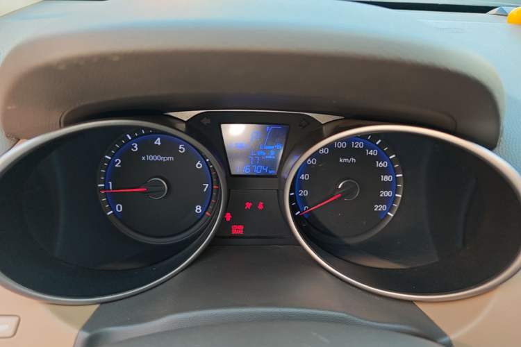Used Hyundai ix35 2012 2.0L Automatic Two-Wheel Drive Elite Edition GLS Instrument Cluster