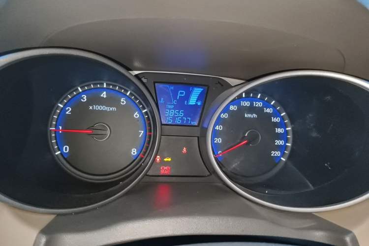 Used Hyundai ix35 2012 2.0L Automatic Two-Wheel Drive New Edition GL Instrument Cluster