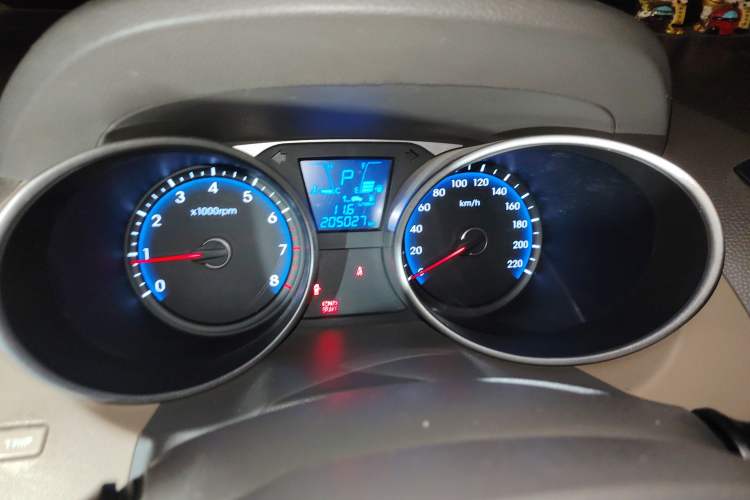 Used Hyundai ix35 2012 2.0L Automatic Two-Wheel Drive Elite Edition GLS Instrument Cluster