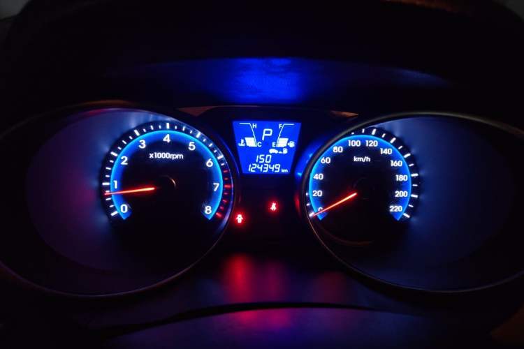Used Hyundai ix35 2012 2.0L Automatic Two-Wheel Drive Elite Edition GLS Instrument Cluster