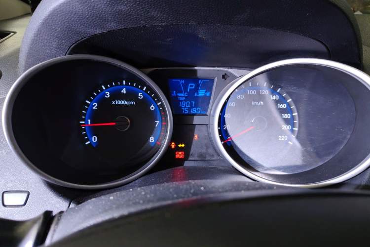 Used Hyundai ix35 2012 2.0L Automatic Two-Wheel Drive Elite Edition GLS Instrument Cluster