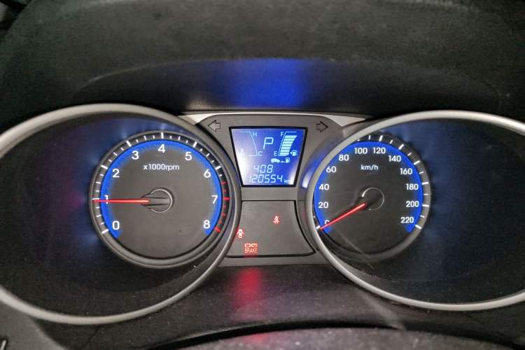 Used Hyundai ix35 2012 2.0L Automatic Two-Wheel Drive Elite Edition GLS Instrument Cluster