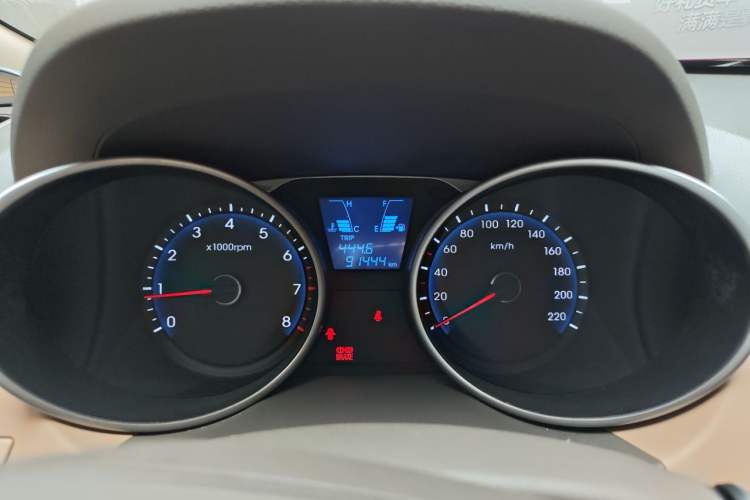 Used Hyundai ix35 2012 2.0L Manual Two-Wheel Drive New Edition GL Instrument Cluster