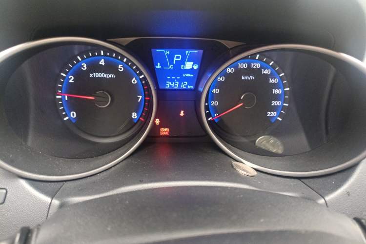 Used Hyundai ix35 2012 2.0L Automatic Two-Wheel Drive Elite Edition GLS Instrument Cluster