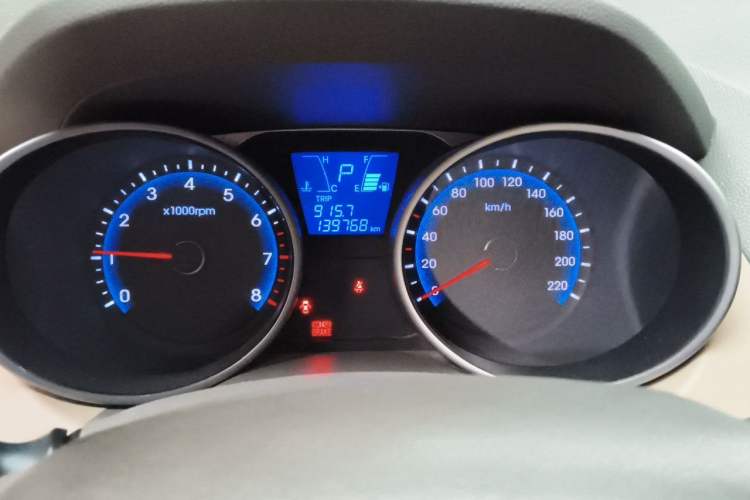 Used Hyundai ix35 2012 2.0L Automatic Two-Wheel Drive New Edition GL Instrument Cluster