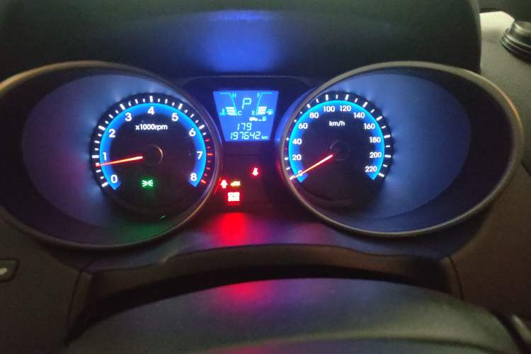 Used Hyundai ix35 2012 2.0L Automatic Two-Wheel Drive New Edition GL Instrument Cluster