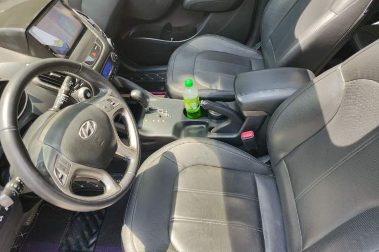 Used Hyundai ix35 2012 2.0L Automatic Two-Wheel Drive Elite Edition GLS Left Front Seat