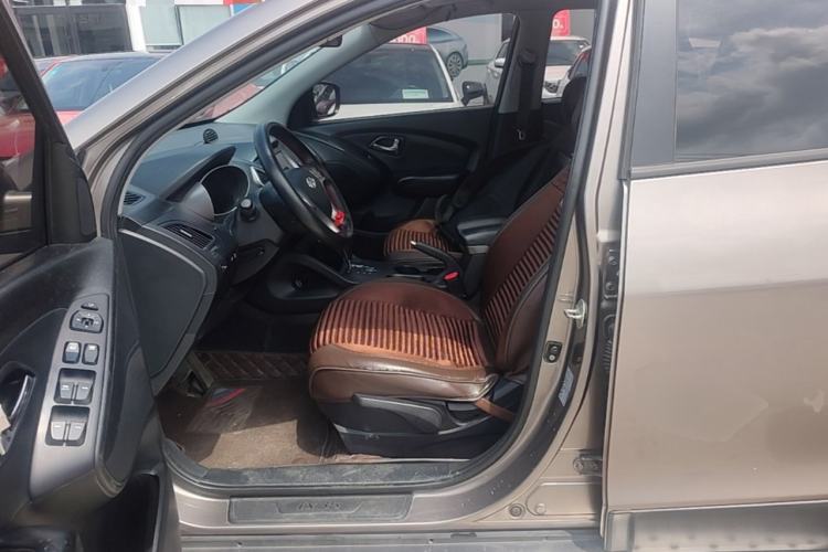 Used Hyundai ix35 2012 2.0L Automatic Two-Wheel Drive Elite Edition GLS Left Front Seat