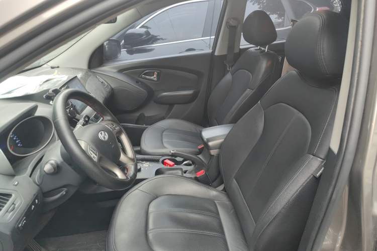 Used Hyundai ix35 2012 2.0L Automatic Two-Wheel Drive Elite Edition GLS Left Front Seat