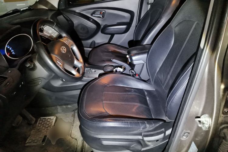 Used Hyundai ix35 2012 2.0L Automatic Two-Wheel Drive Elite Edition GLS Left Front Seat