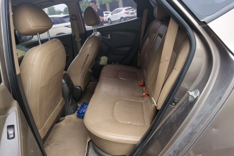 Used Hyundai ix35 2012 2.0L Automatic Two-Wheel Drive Elite Edition GLS Left Rear Seat