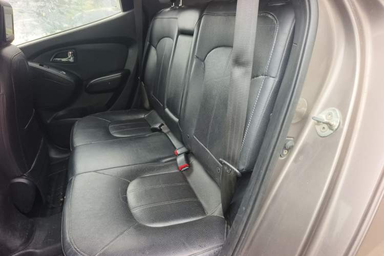 Used Hyundai ix35 2012 2.0L Automatic Two-Wheel Drive Elite Edition GLS Left Rear Seat