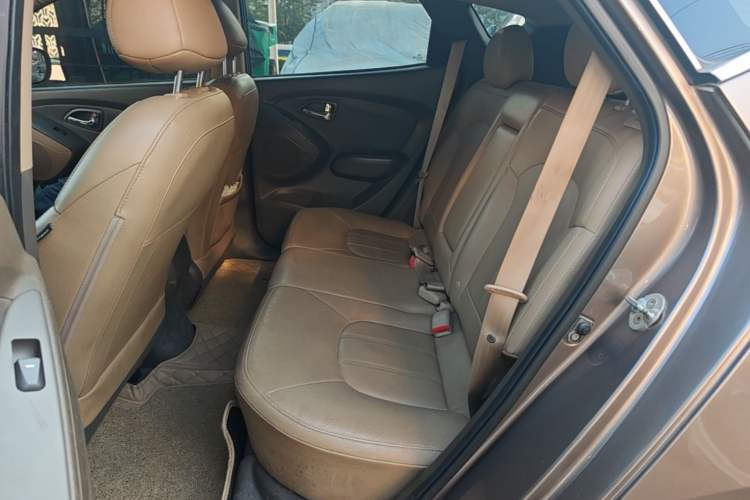 Used Hyundai ix35 2012 2.0L Automatic Two-Wheel Drive Elite Edition GLS Left Rear Seat