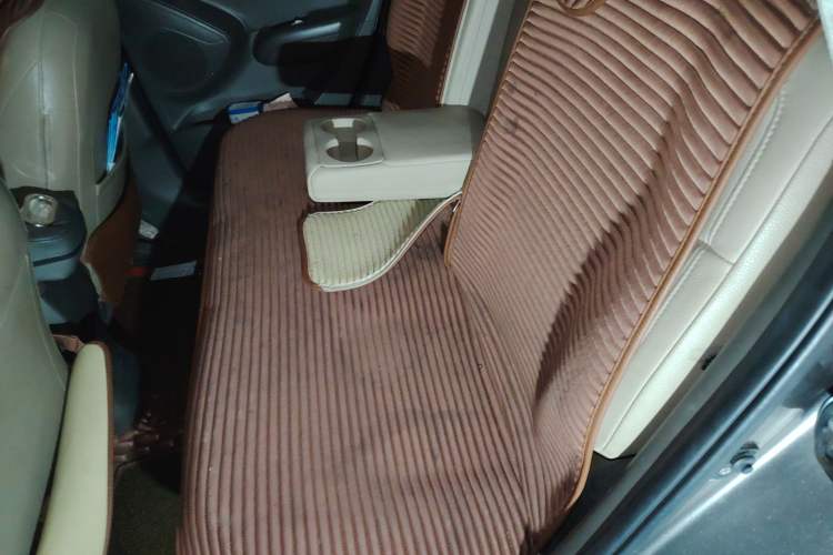 Used Hyundai ix35 2012 2.0L Automatic Two-Wheel Drive Elite Edition GLS Left Rear Seat