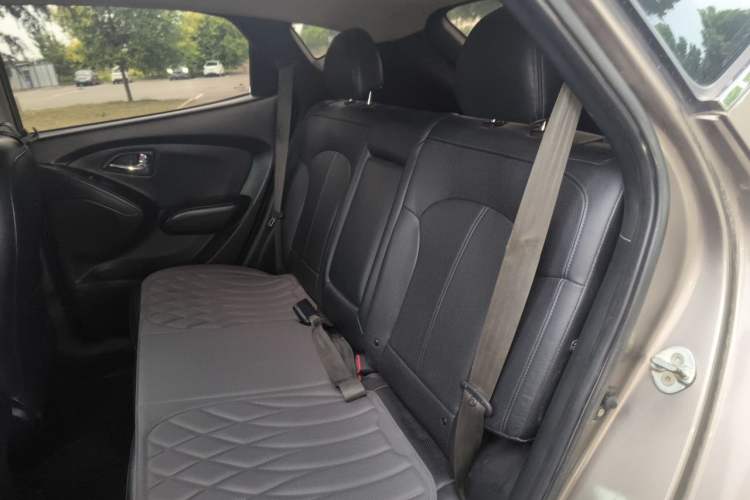 Used Hyundai ix35 2012 2.0L Automatic Two-Wheel Drive Elite Edition GLS Left Rear Seat