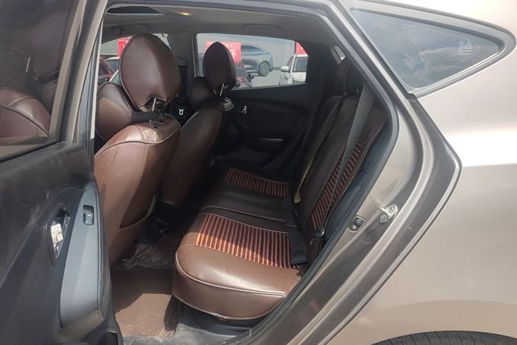 Used Hyundai ix35 2012 2.0L Automatic Two-Wheel Drive Elite Edition GLS Left Rear Seat