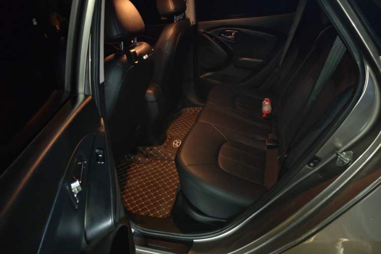 Used Hyundai ix35 2012 2.0L Automatic Two-Wheel Drive Elite Edition GLS Left Rear Seat
