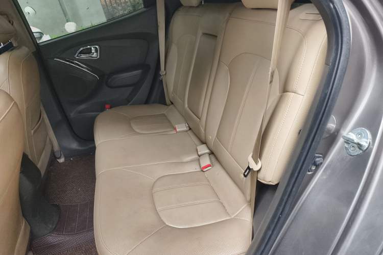 Used Hyundai ix35 2012 2.4L Automatic 4x4 Navigation Edition GLS Left Rear Seat