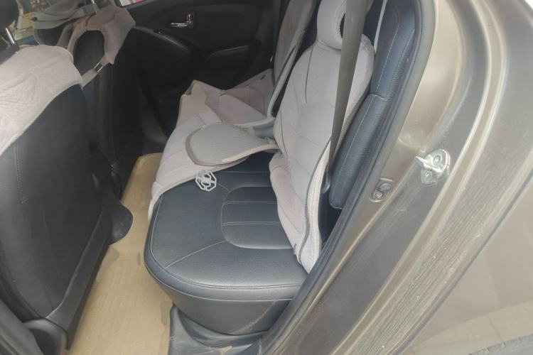 Used Hyundai ix35 2012 2.0L Automatic Two-Wheel Drive Elite Edition GLS Left Rear Seat