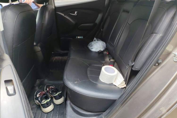 Used Hyundai ix35 2012 2.0L Automatic Two-Wheel Drive Elite Edition GLS Left Rear Seat