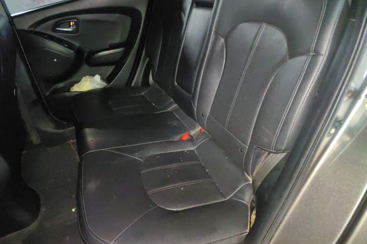 Used Hyundai ix35 2012 2.0L Automatic Two-Wheel Drive Elite Edition GLS Left Rear Seat