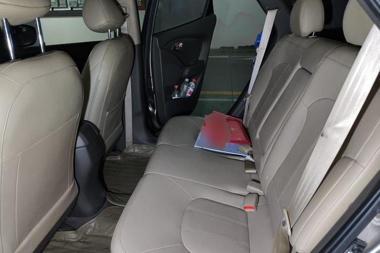 Used Hyundai ix35 2012 2.0L Automatic Two-Wheel Drive Elite Edition GLS Left Rear Seat