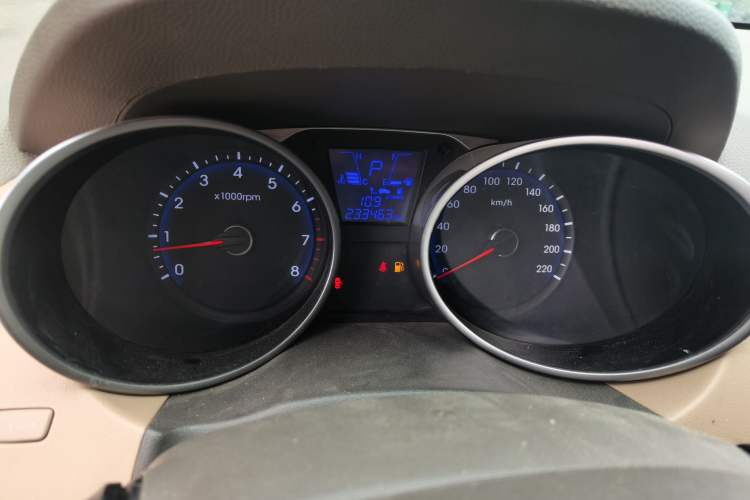 Used Hyundai ix35 2012 2.0L Automatic Two-Wheel Drive Elite Edition GLS Odometer Close Up