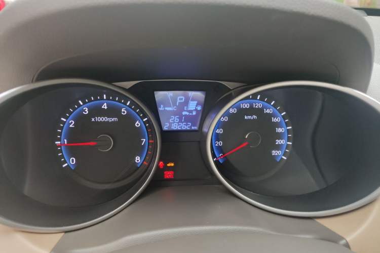 Used Hyundai ix35 2012 2.0L Automatic Two-Wheel Drive Elite Edition GLS Odometer Close Up