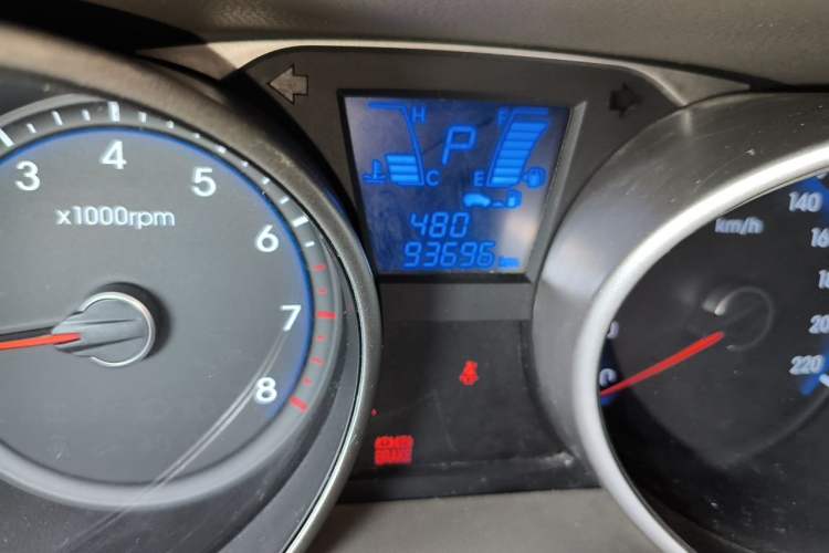 Used Hyundai ix35 2012 2.0L Automatic Two-Wheel Drive Elite Edition GLS Odometer Close Up