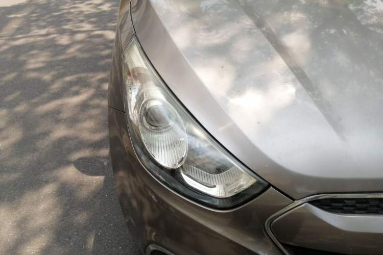 Used Hyundai ix35 2012 2.0L Automatic Two-Wheel Drive Elite Edition GLS Right Front Headlight