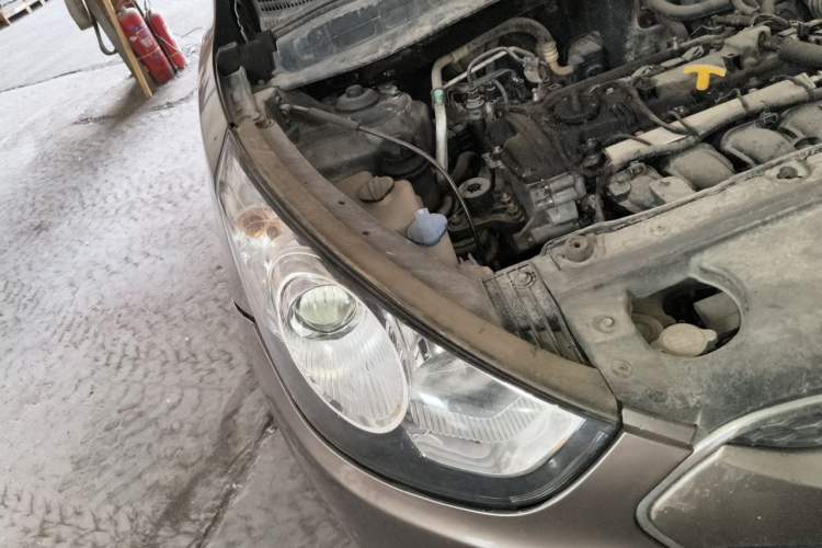 Used Hyundai ix35 2012 2.0L Automatic Two-Wheel Drive Elite Edition GLS Right Front Headlight
